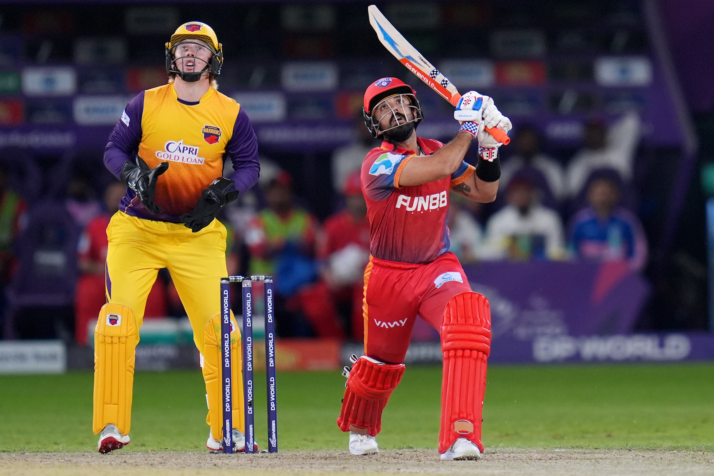 Shayan Jahangir and Jordan Cox ensure Dubai Capitals a playoff spot